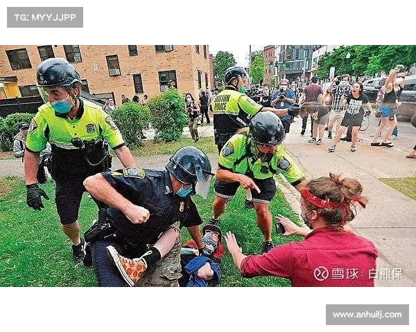 女生拖地时被朋友背后偷袭 正想追出去却被拖把绊倒一场搞笑闹剧上演 女生拖地时被朋友背后偷袭 正想追出去却被拖把绊倒一场搞笑闹剧上演